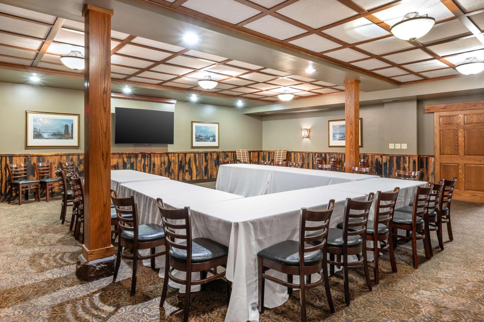 Best Western Premier Mariemont Inn Цинциннати Экстерьер фото